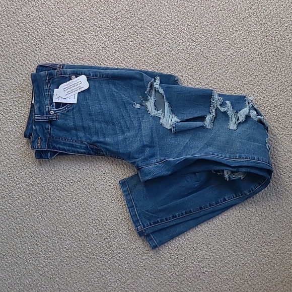 Ripped Jeans - Picture 3 of 3